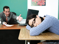 Chica colegiala obtiene sus profesores polla dura